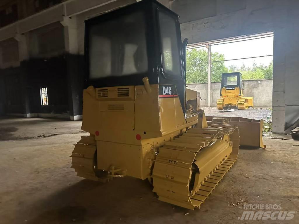 CAT D 4 C Bulldozer