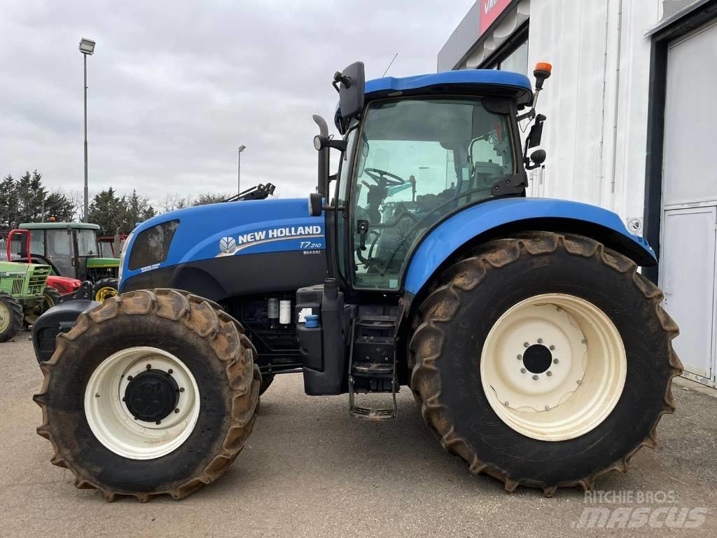 New Holland T 7.210 Traktoren