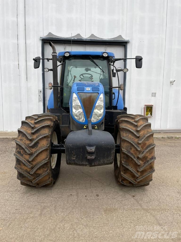 New Holland T 7.210 Traktoren
