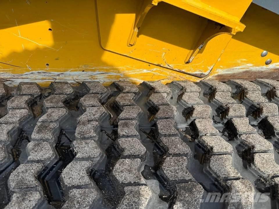 John Deere 317G Kompaktlader