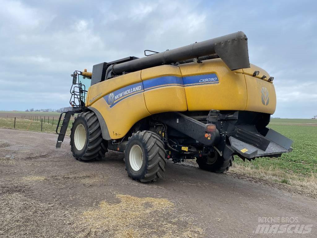 New Holland CX 8090 Mähdrescher