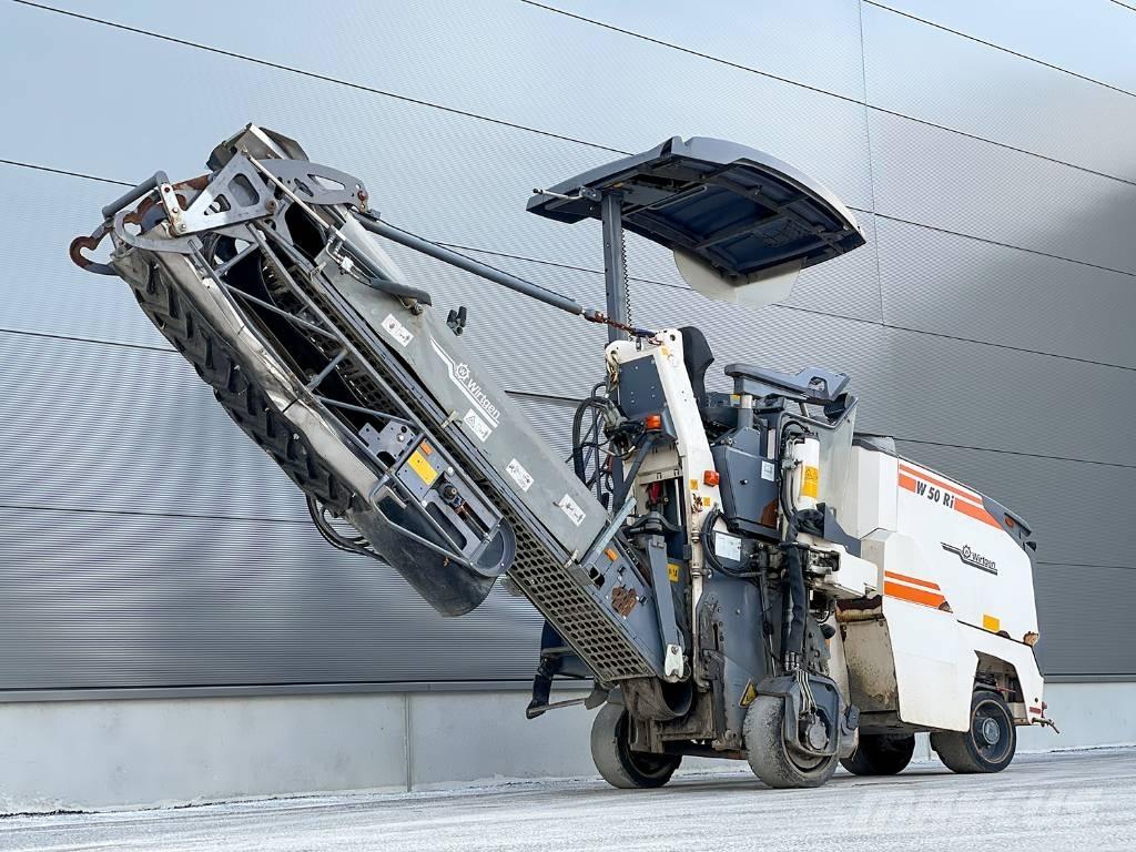 Wirtgen W 50 RI Asphaltfräsen