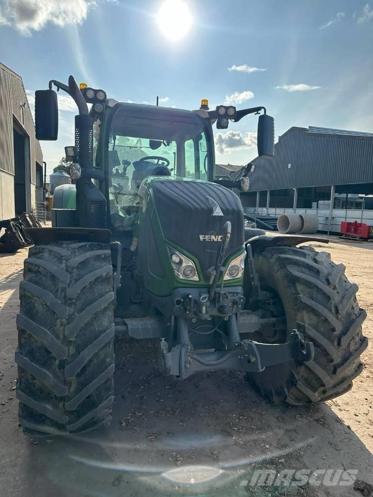 Fendt 724 Profi Plus Traktoren