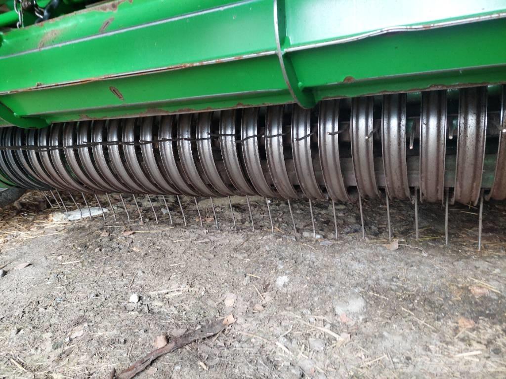 McHale F 5500 Rundballenpressen