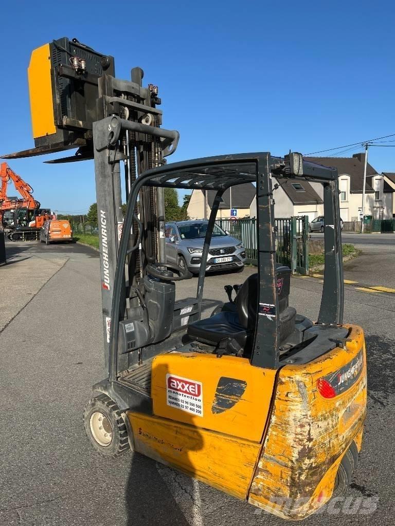 Jungheinrich EFG218 Elektrostapler