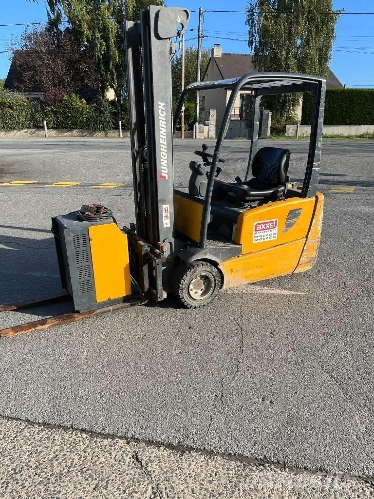 Jungheinrich EFG218 Elektrostapler