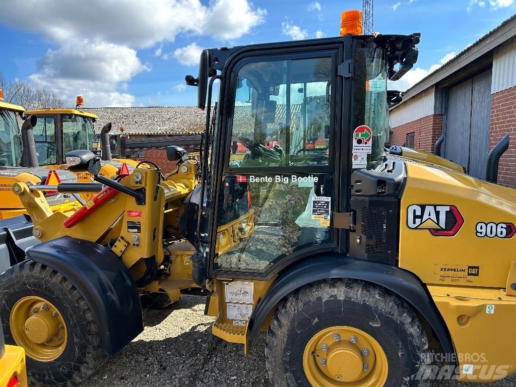 CAT 906 Radlader