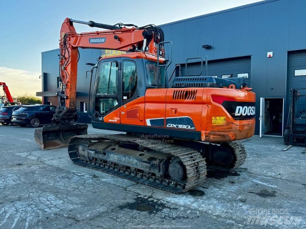 Doosan DX 180 LC Raupenbagger