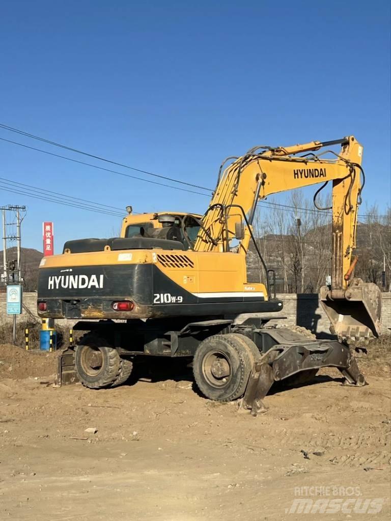 Hyundai R210W-9 Mobilbagger
