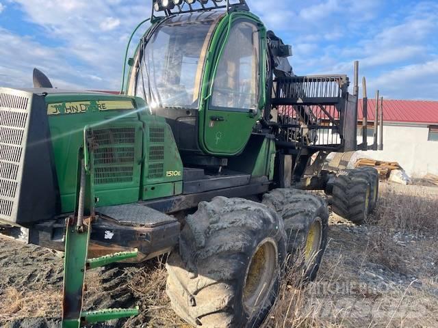 John Deere 1510 E Forwarder