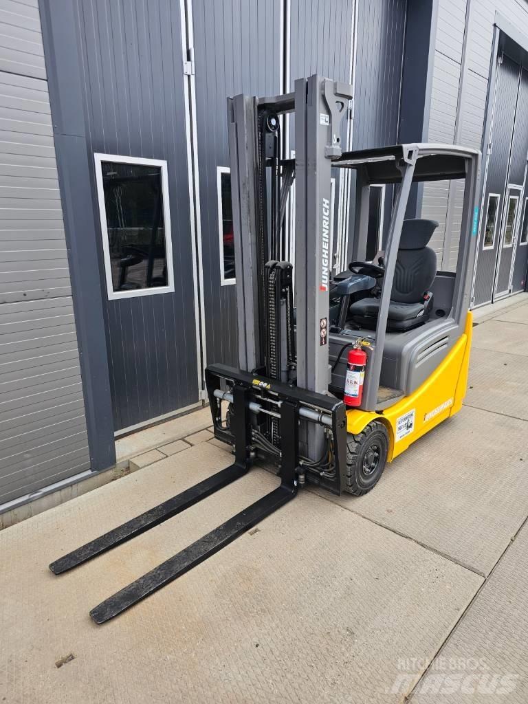 Jungheinrich EFG216K Elektrostapler