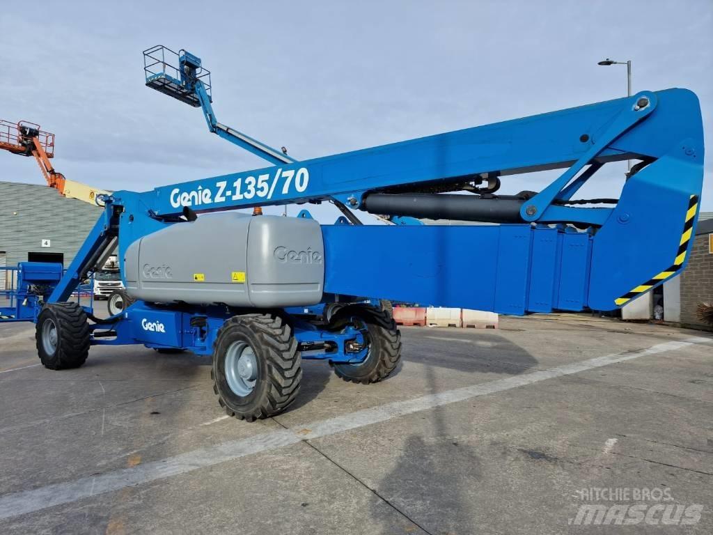 Genie Z 135/70 Gelenkteleskoparbeitsbühnen