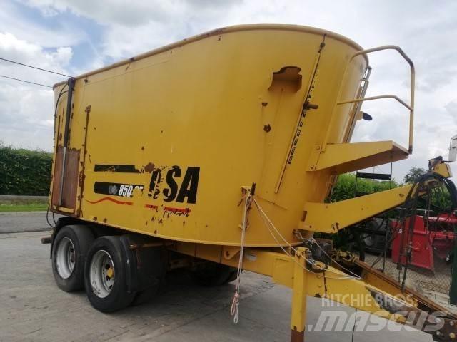  USA 850CF Futtermischwagen