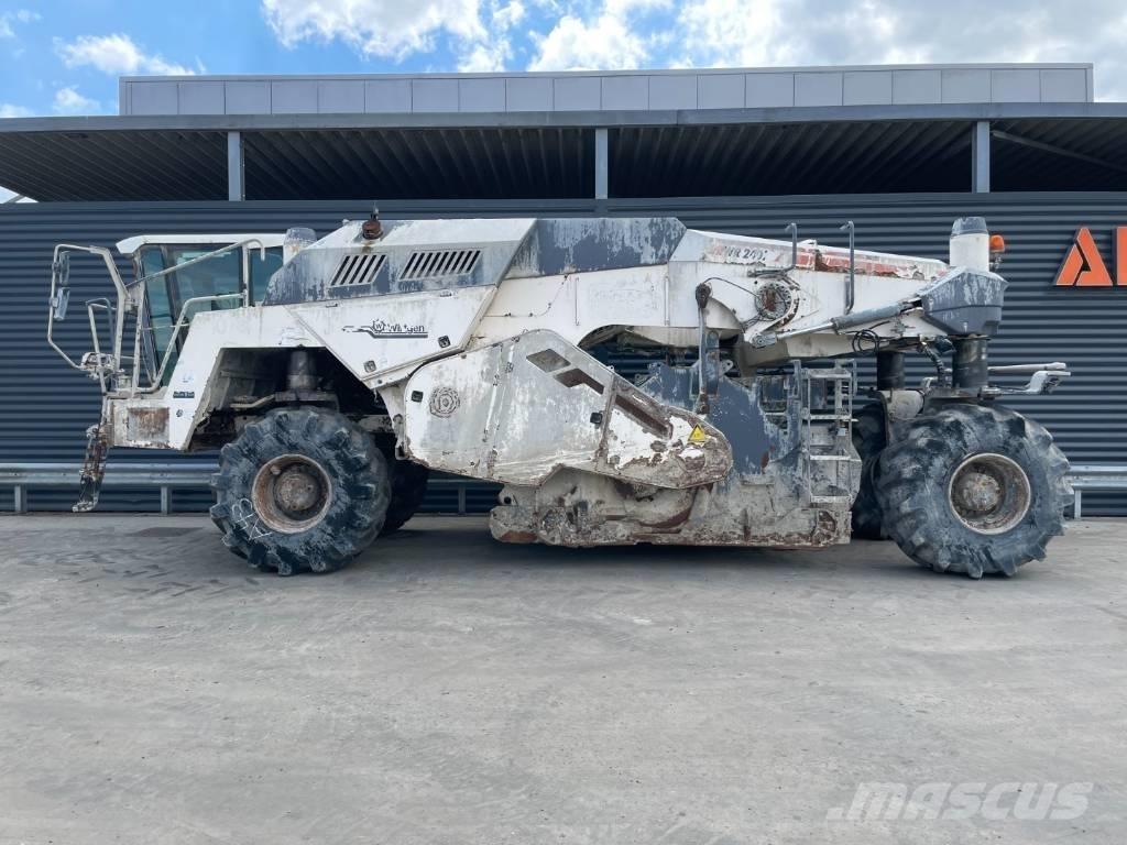 Wirtgen WR 2401 Asphalt-Recycler