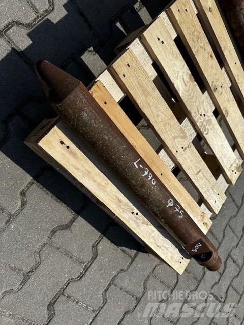 Montabert 75 MM Hammer / Brecher