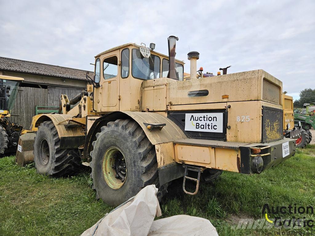  Kirovec K-700A Traktoren