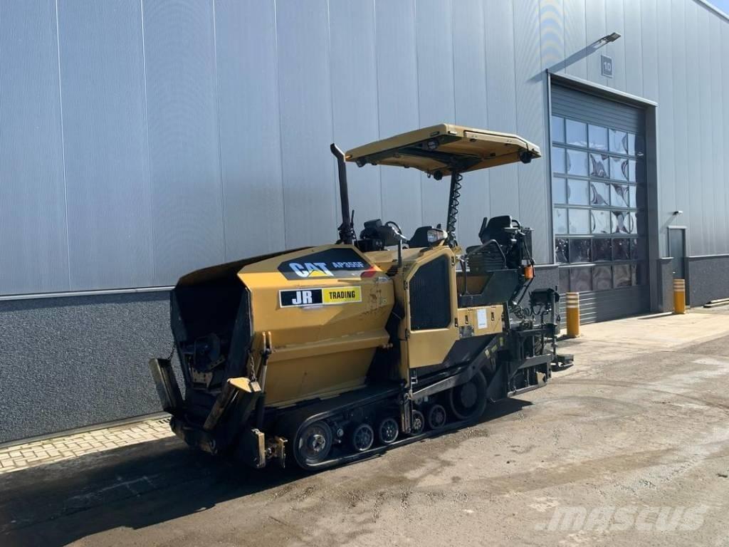 CAT AP355F Strassenfertiger