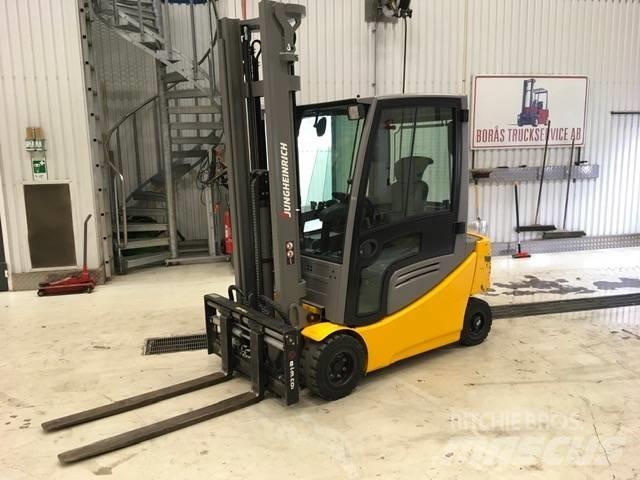 Jungheinrich EFG 320 Elektrostapler