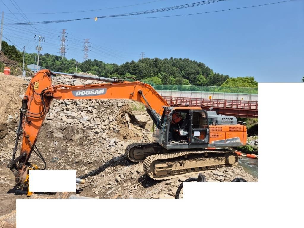 Doosan DX 300 LC-5 Raupenbagger