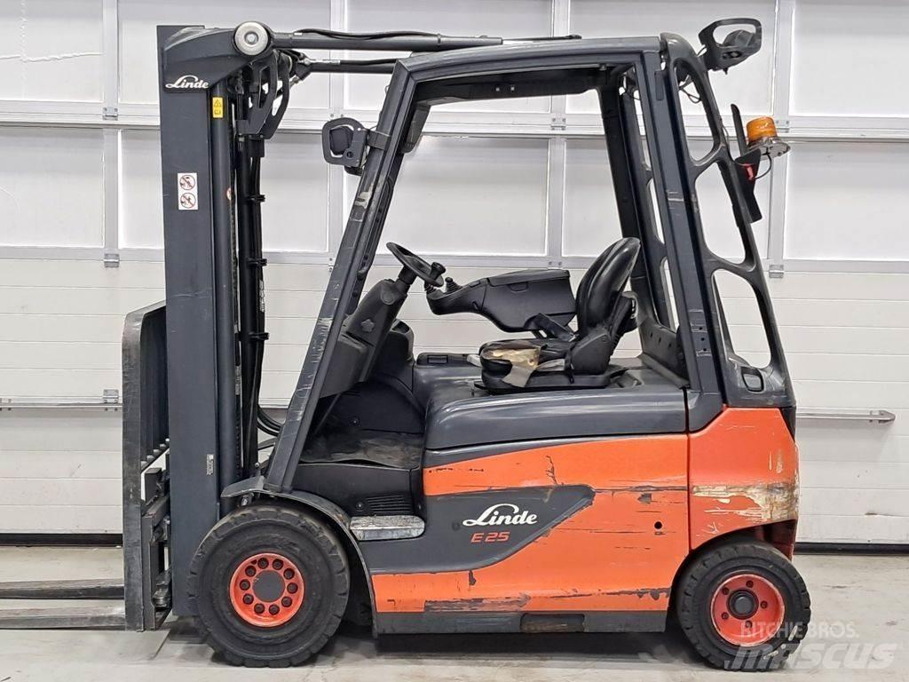 Linde E25-01 Elektrostapler