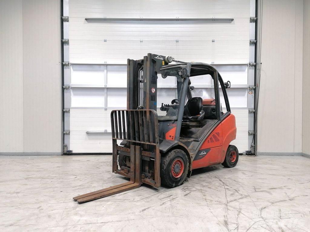 Linde H30T-02 Gasstapler