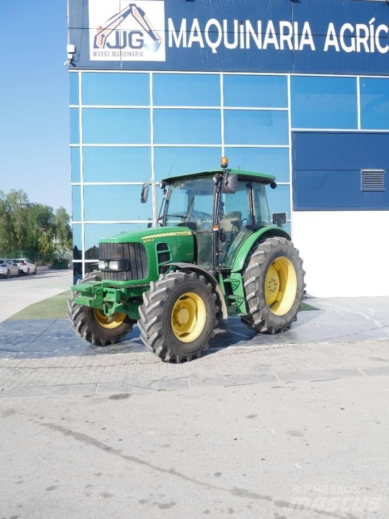 John Deere 6130 D Traktoren