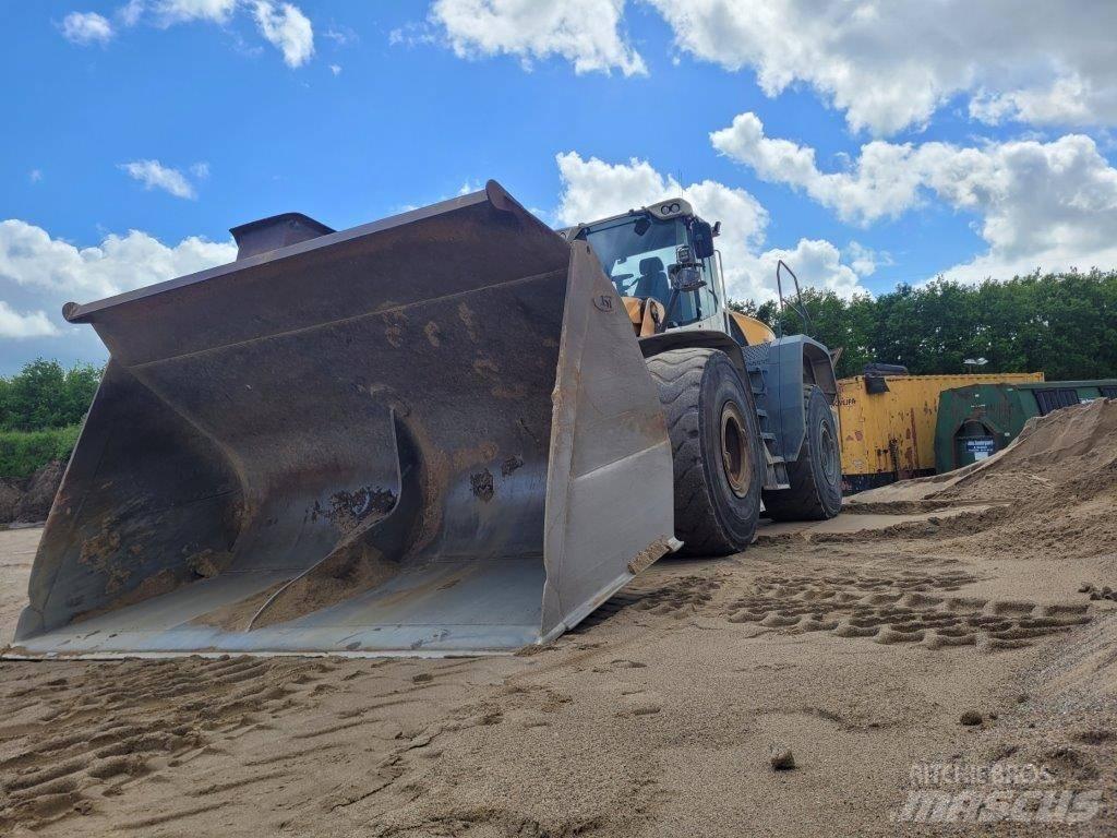 Liebherr L 586 Radlader