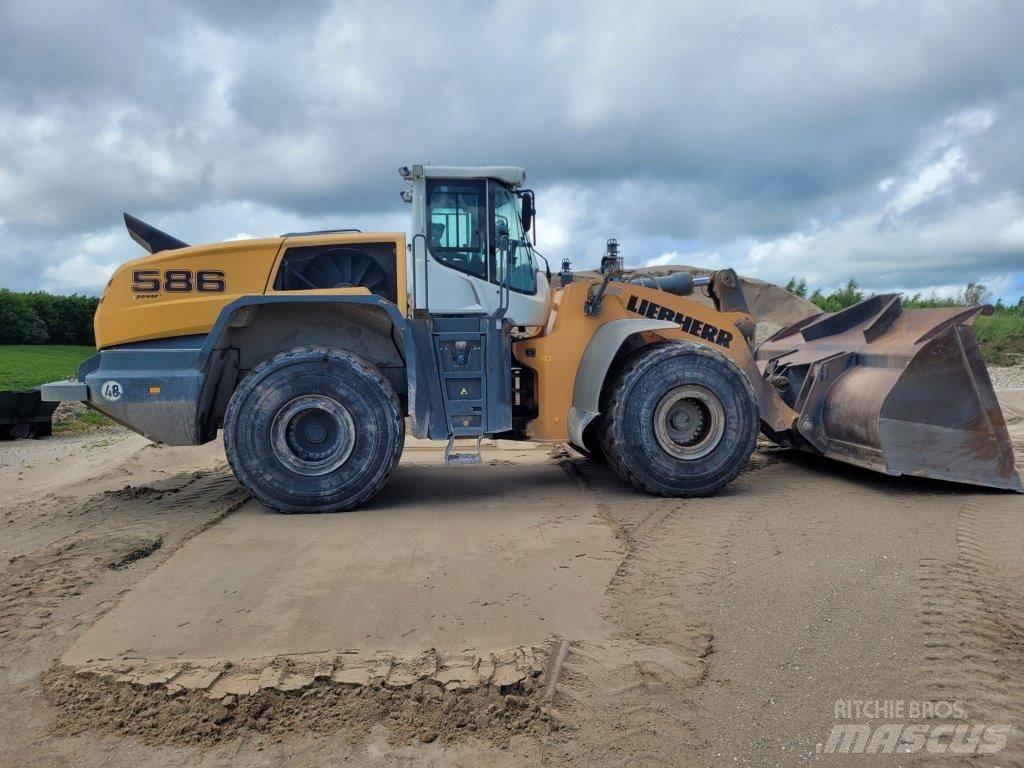 Liebherr L 586 Radlader