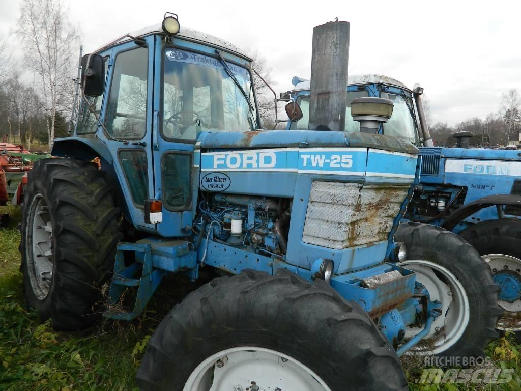 Ford TW 25 Traktoren
