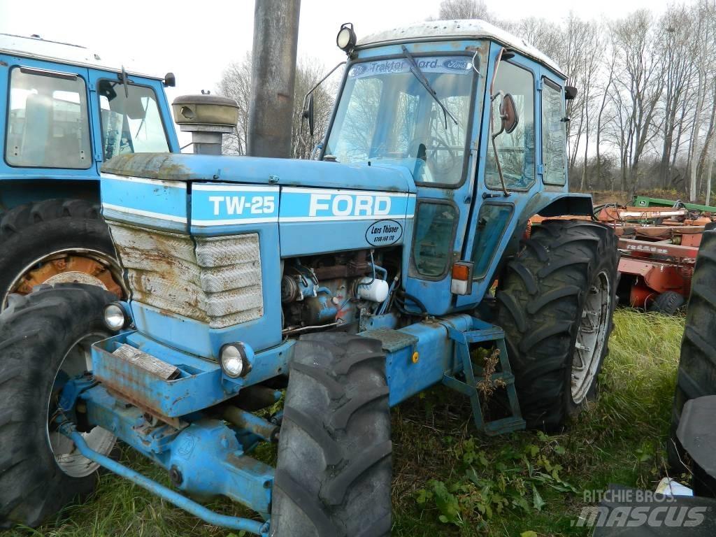 Ford TW 25 Traktoren