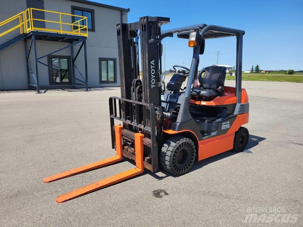 Toyota 8FB25 Elektrostapler