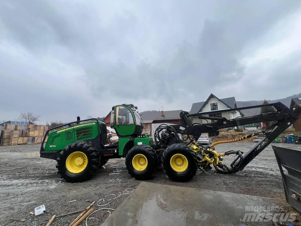 John Deere 1470 E Harvester