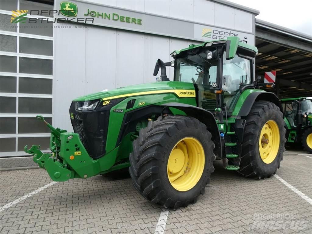 John Deere 8R 370 Traktoren