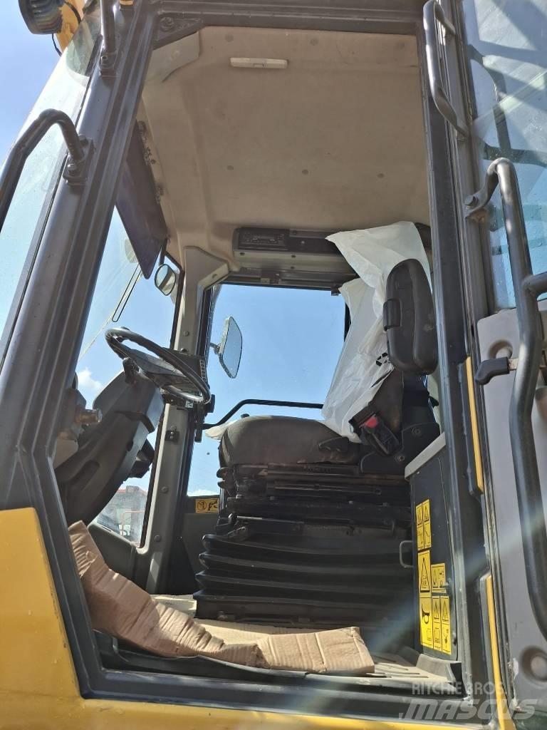 Komatsu WA 380-8 Minilader