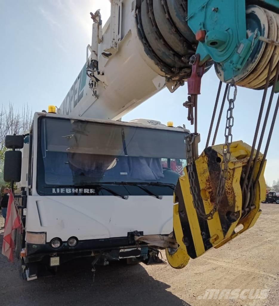 Liebherr LTM 1060-2 All-Terrain-Krane