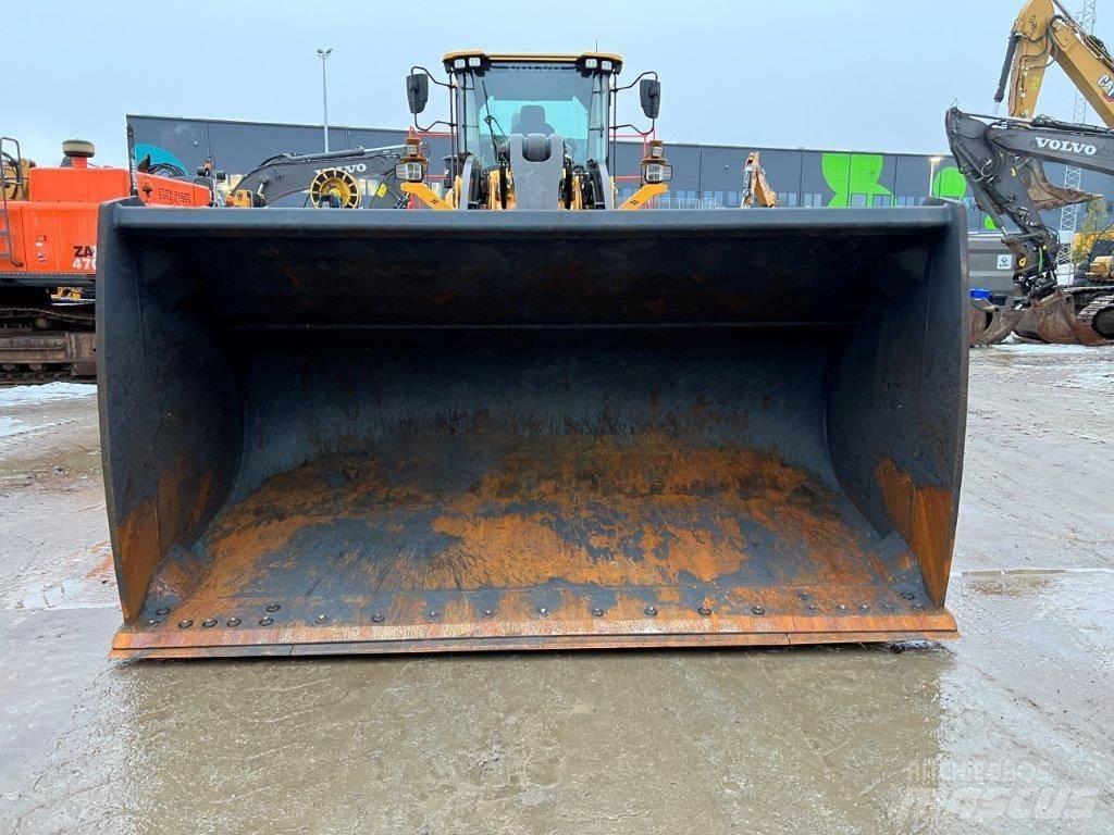 Volvo L260H Radlader