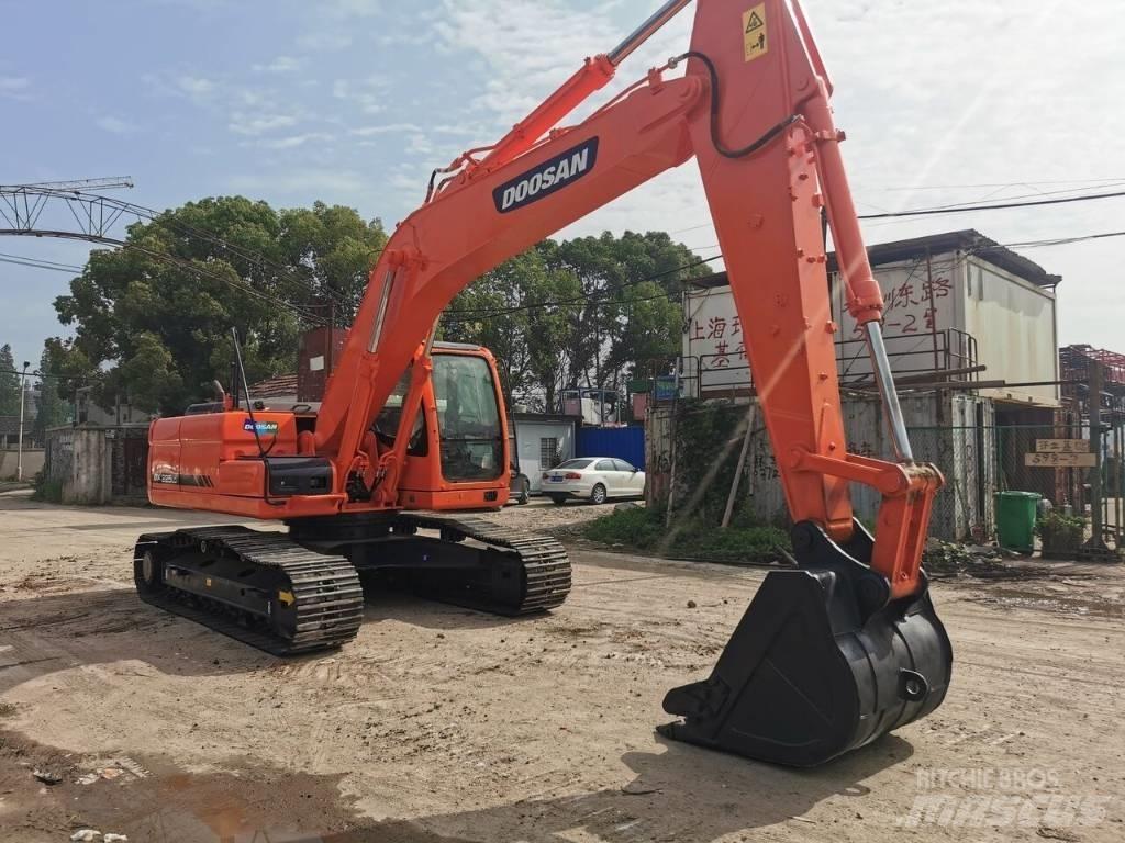 Doosan DX 225 LC Raupenbagger