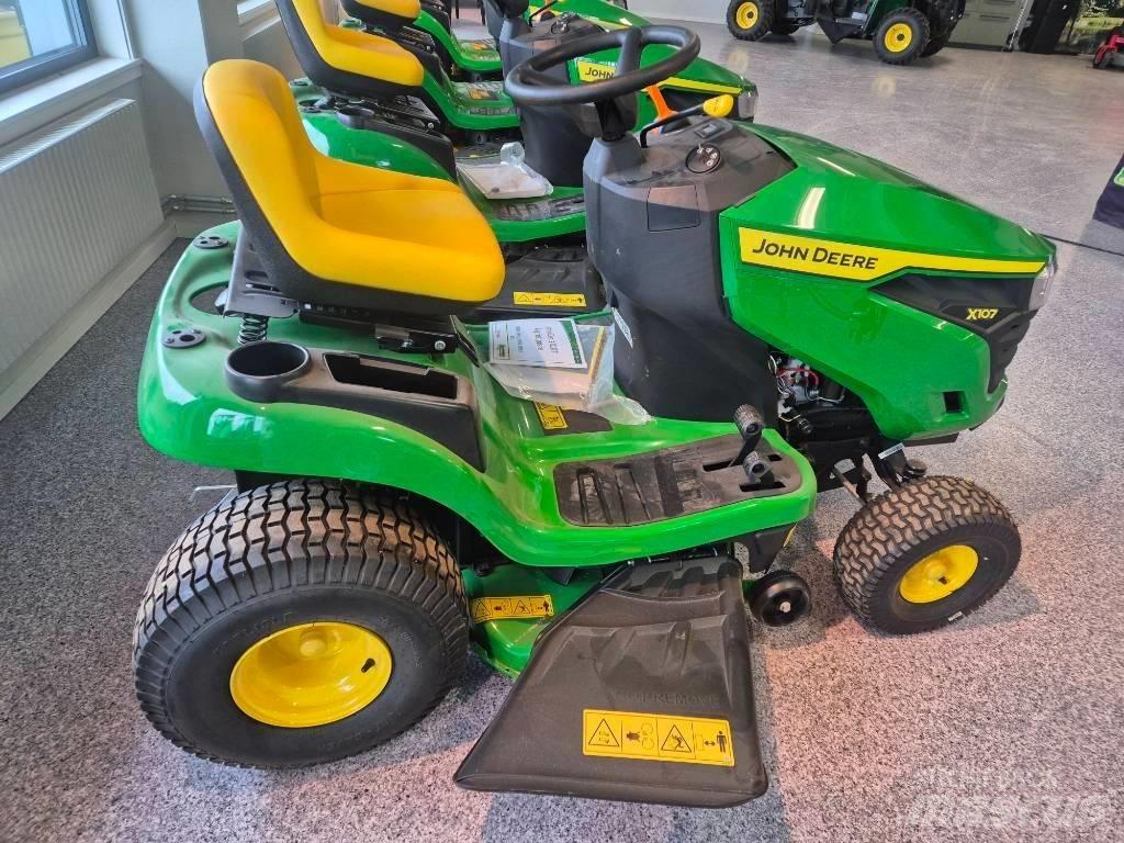 John Deere X 107 Reitermäher