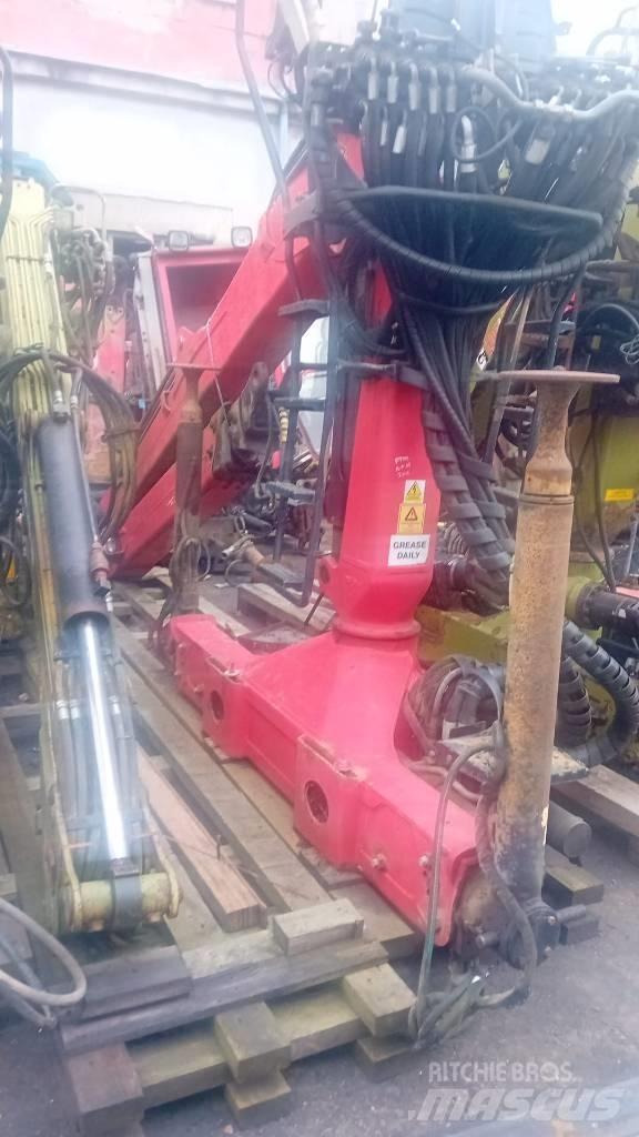 Epsilon M120 L Krane und Lader