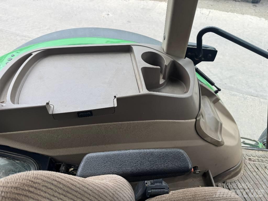 John Deere 5100 R Traktoren
