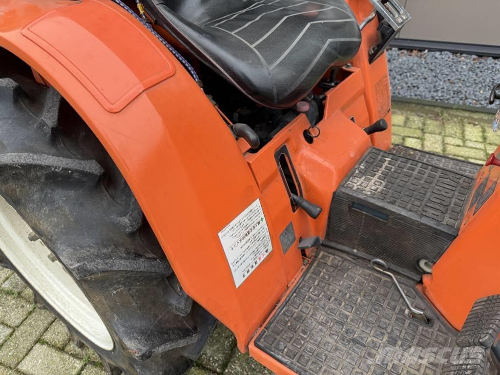 Kubota Bultra B1 - 17 Traktoren