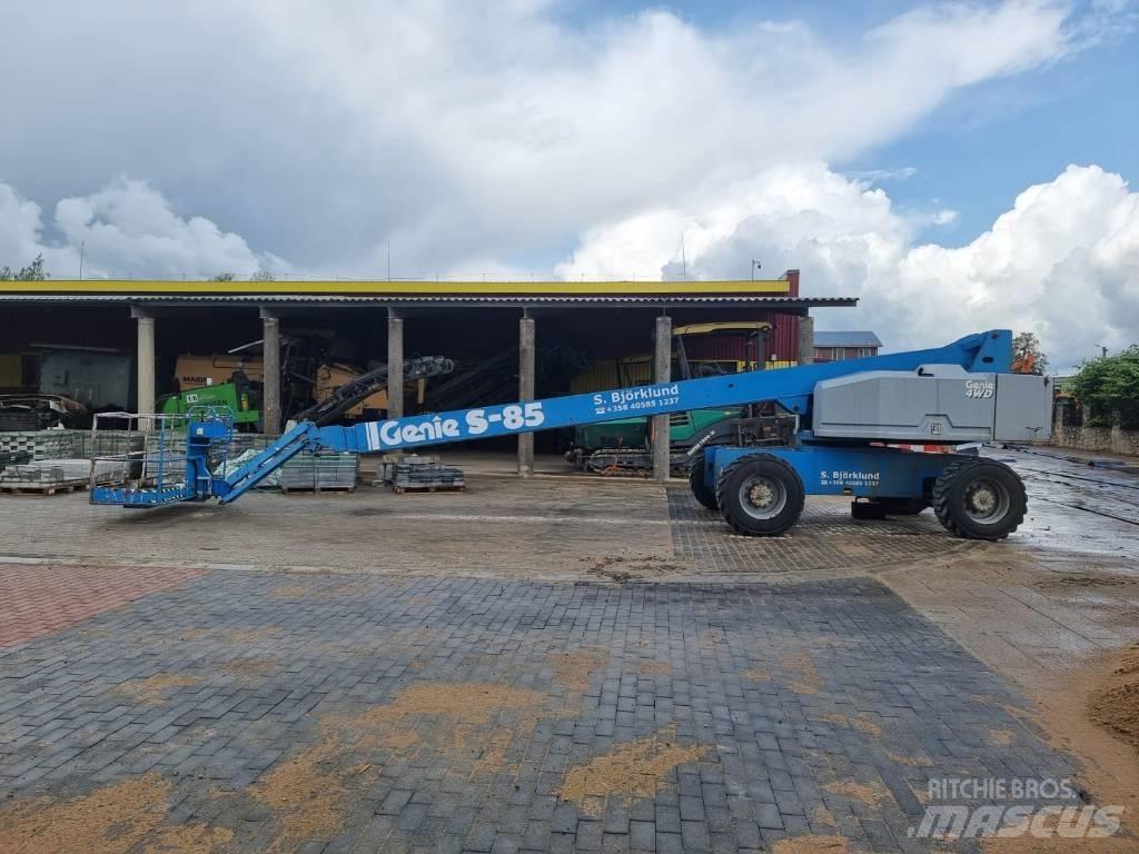 Genie S 85 4X4 Teleskopbühnen
