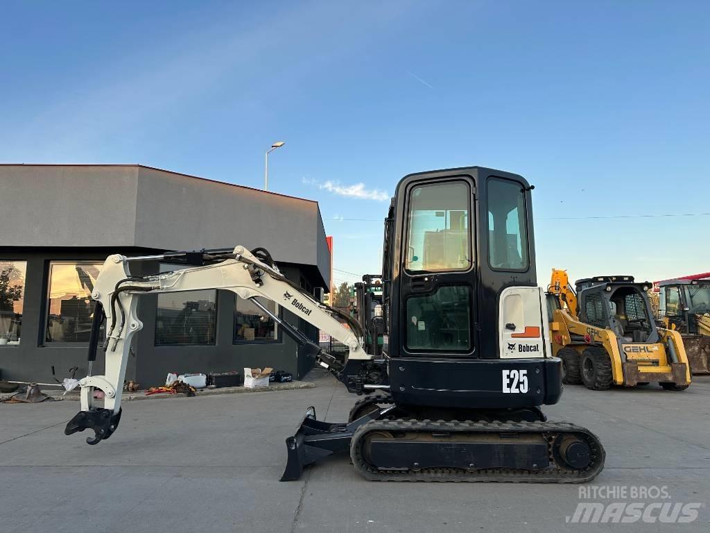 Bobcat E25EM Minibagger < 7t