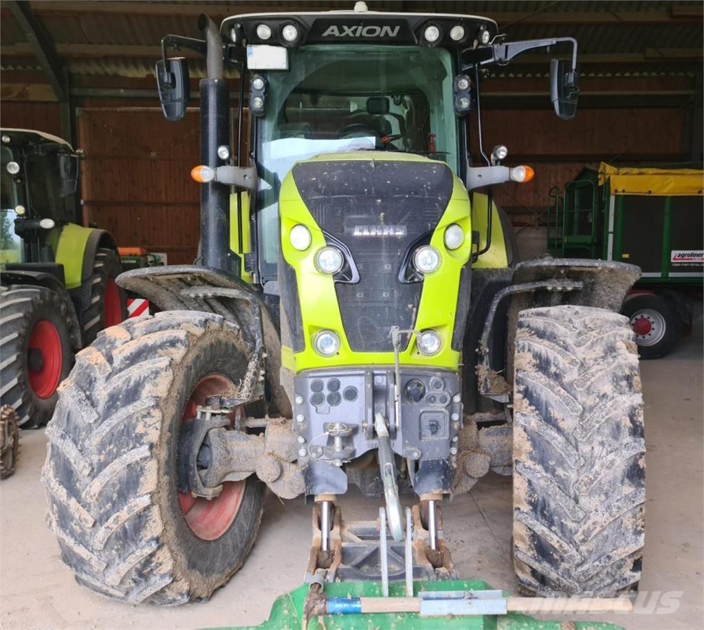 CLAAS Axion 810 Traktoren