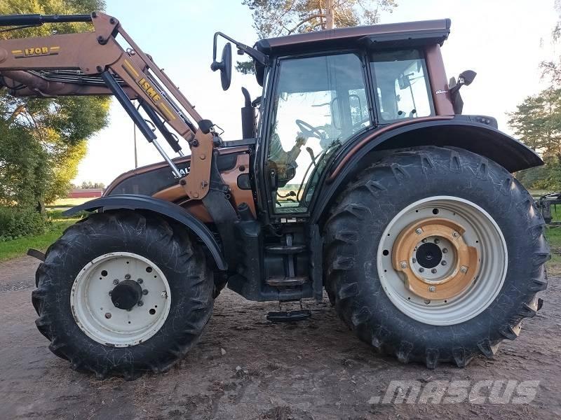 Valtra N 141 Traktoren