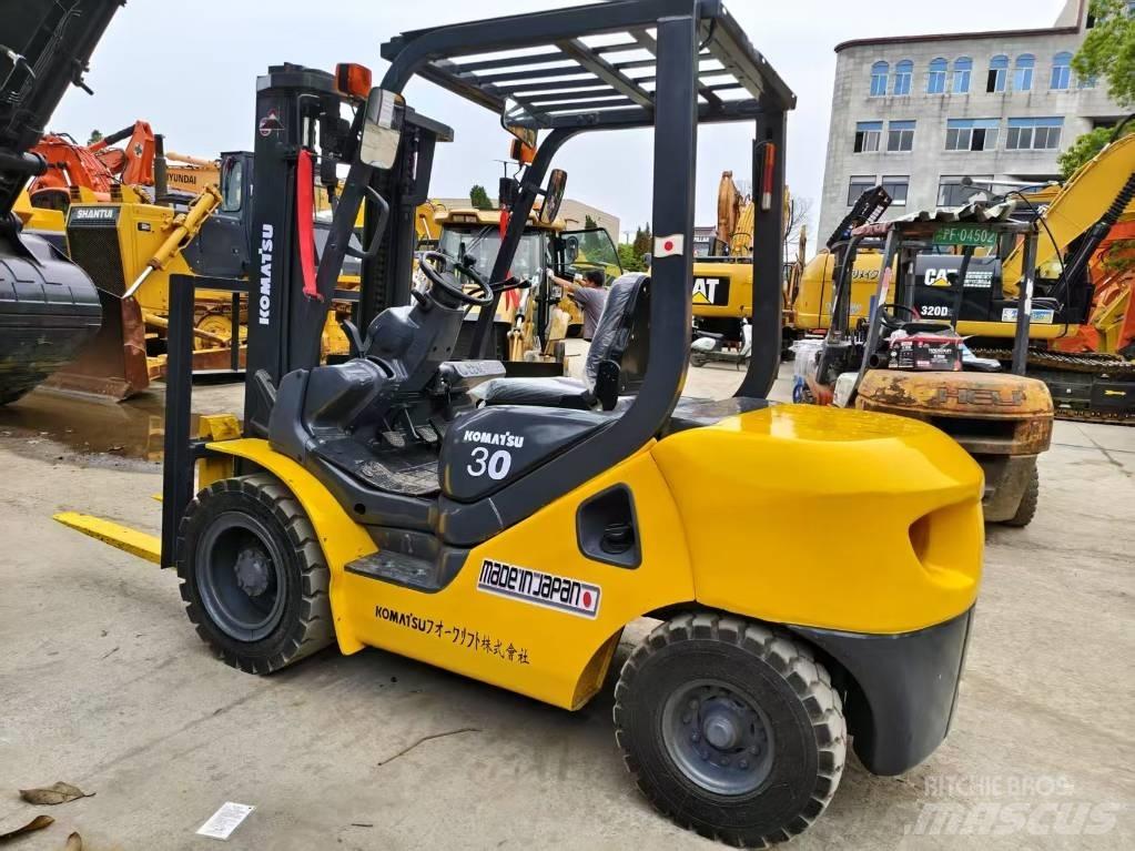 Komatsu FD 30 T-17 Dieselstapler