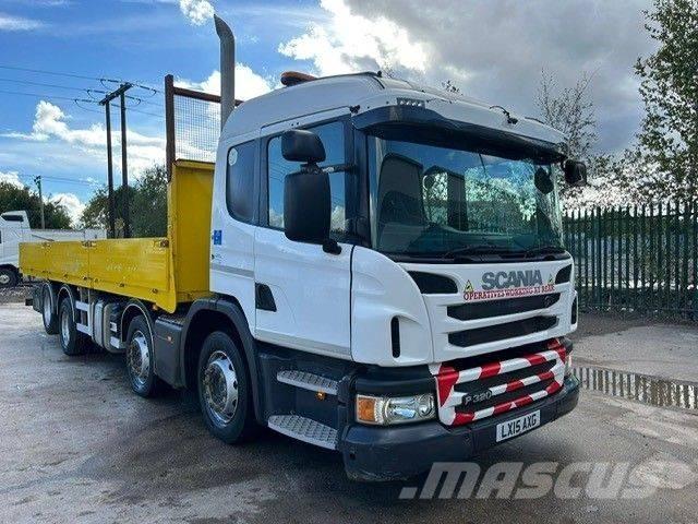Scania P 320 Pritschenwagen/Pritschenwagen mit Seitenklappe
