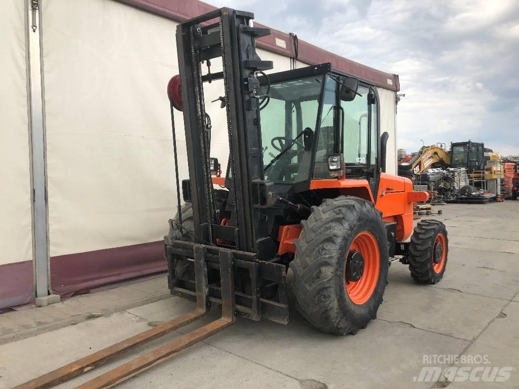 JCB 930-4 Geländestapler