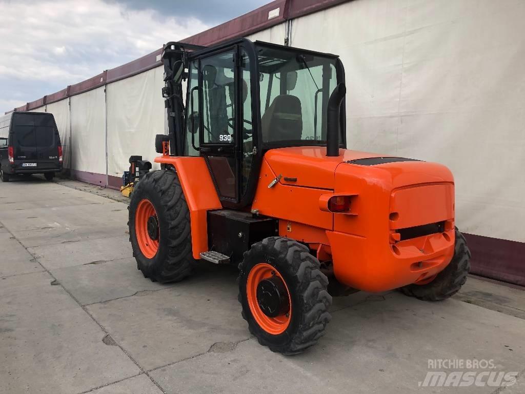 JCB 930-4 Geländestapler