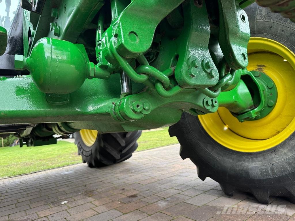 John Deere 6125 M Traktoren